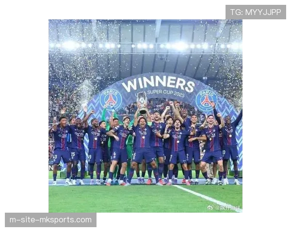 欧冠奖杯巡展开启，20城亮相全球足球盛宴